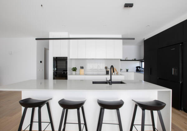 custom kitchen cabinetrs in Geelong